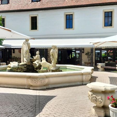 Hotel Medieval Alba Iulia Exterior foto