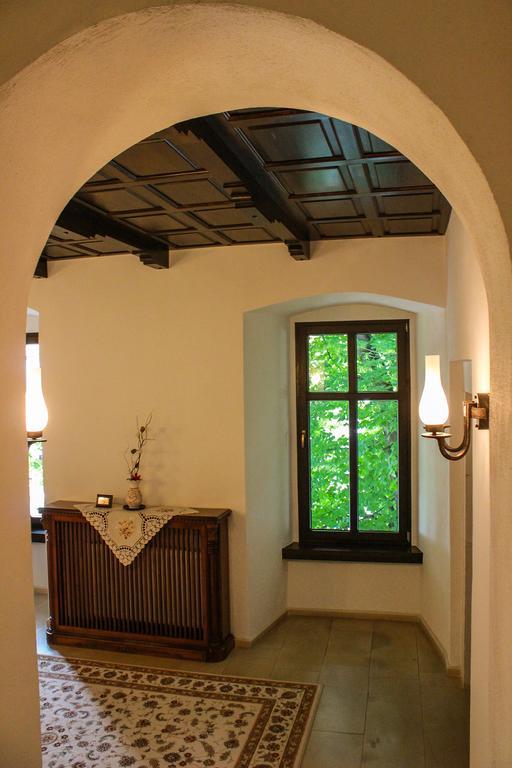 Hotel Medieval Alba Iulia Exterior foto