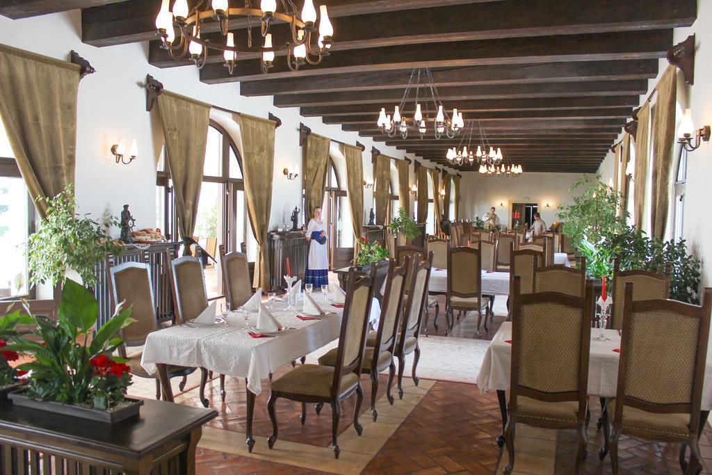 Hotel Medieval Alba Iulia Exterior foto