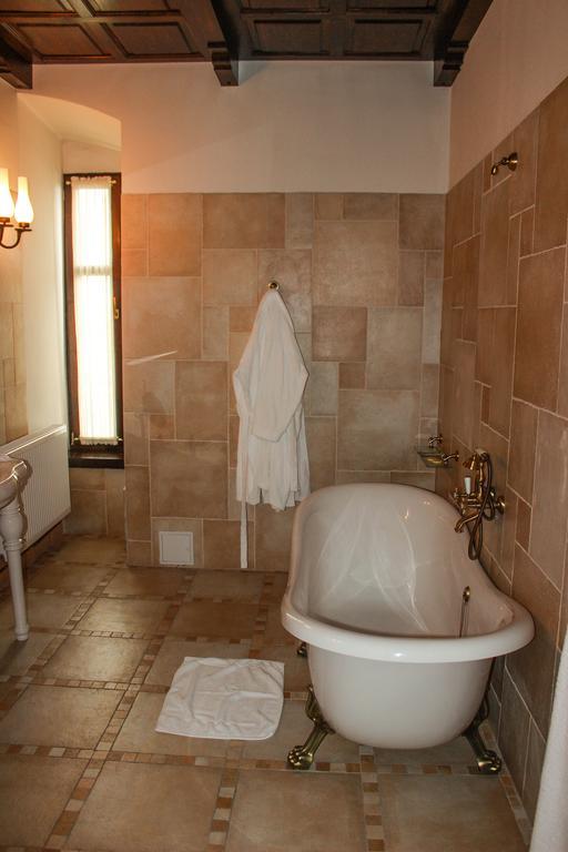 Hotel Medieval Alba Iulia Quarto foto